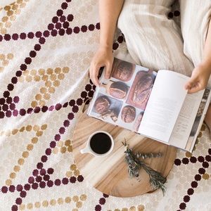 Seek & Swoon Kaland Throw Blanket